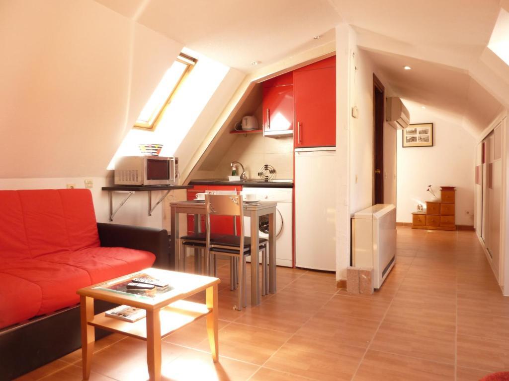 Apartamentos Madrid Centro ภายนอก รูปภาพ