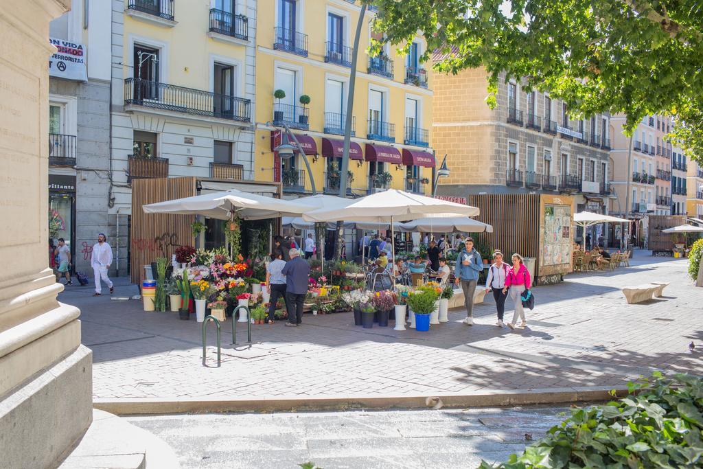 Apartamentos Madrid Centro ภายนอก รูปภาพ