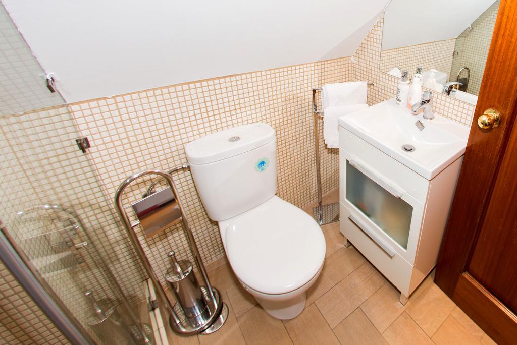 Apartamentos Madrid Centro ภายนอก รูปภาพ