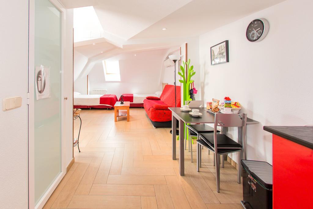 Apartamentos Madrid Centro ภายนอก รูปภาพ