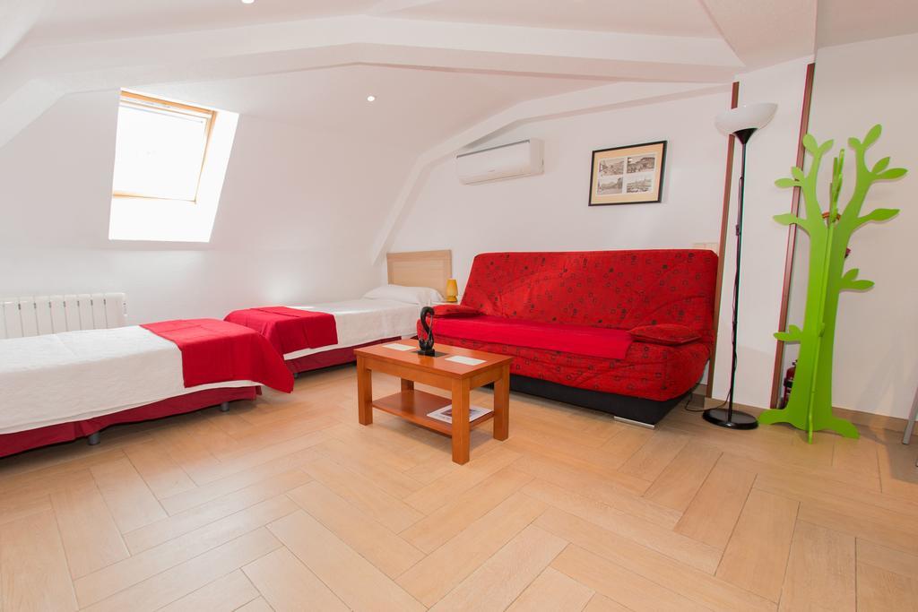 Apartamentos Madrid Centro ภายนอก รูปภาพ