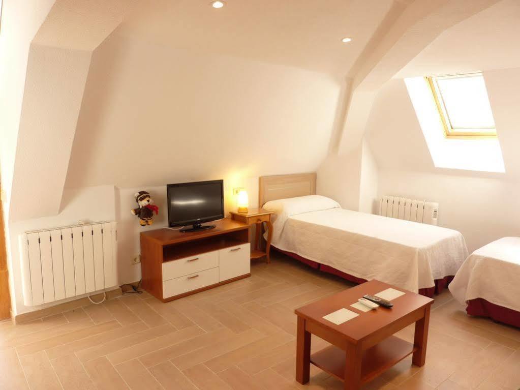 Apartamentos Madrid Centro ภายนอก รูปภาพ