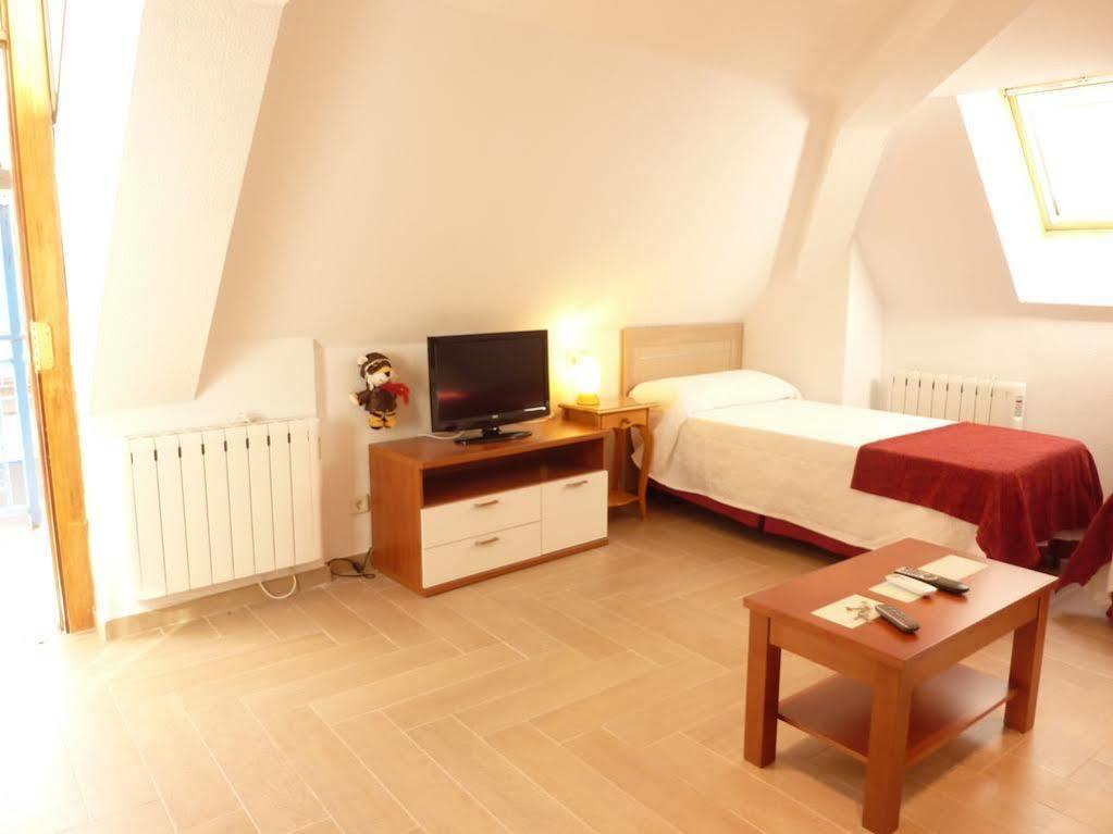 Apartamentos Madrid Centro ภายนอก รูปภาพ